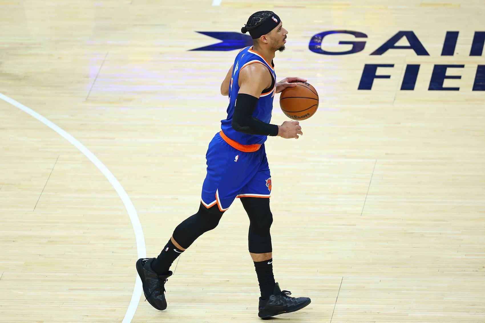 今晚孟菲斯灰熊官宣签约：足总杯节点到来，目标明确，年轻球员得到机会(林园最新前十大重仓的股票)