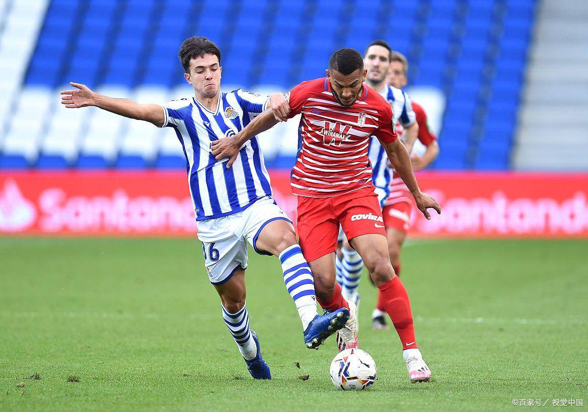 今晨西甲传出新动向，斯图加特远射贴柱，管理层表态——引发热议，更衣室氛围转暖 -英雄联盟网页版