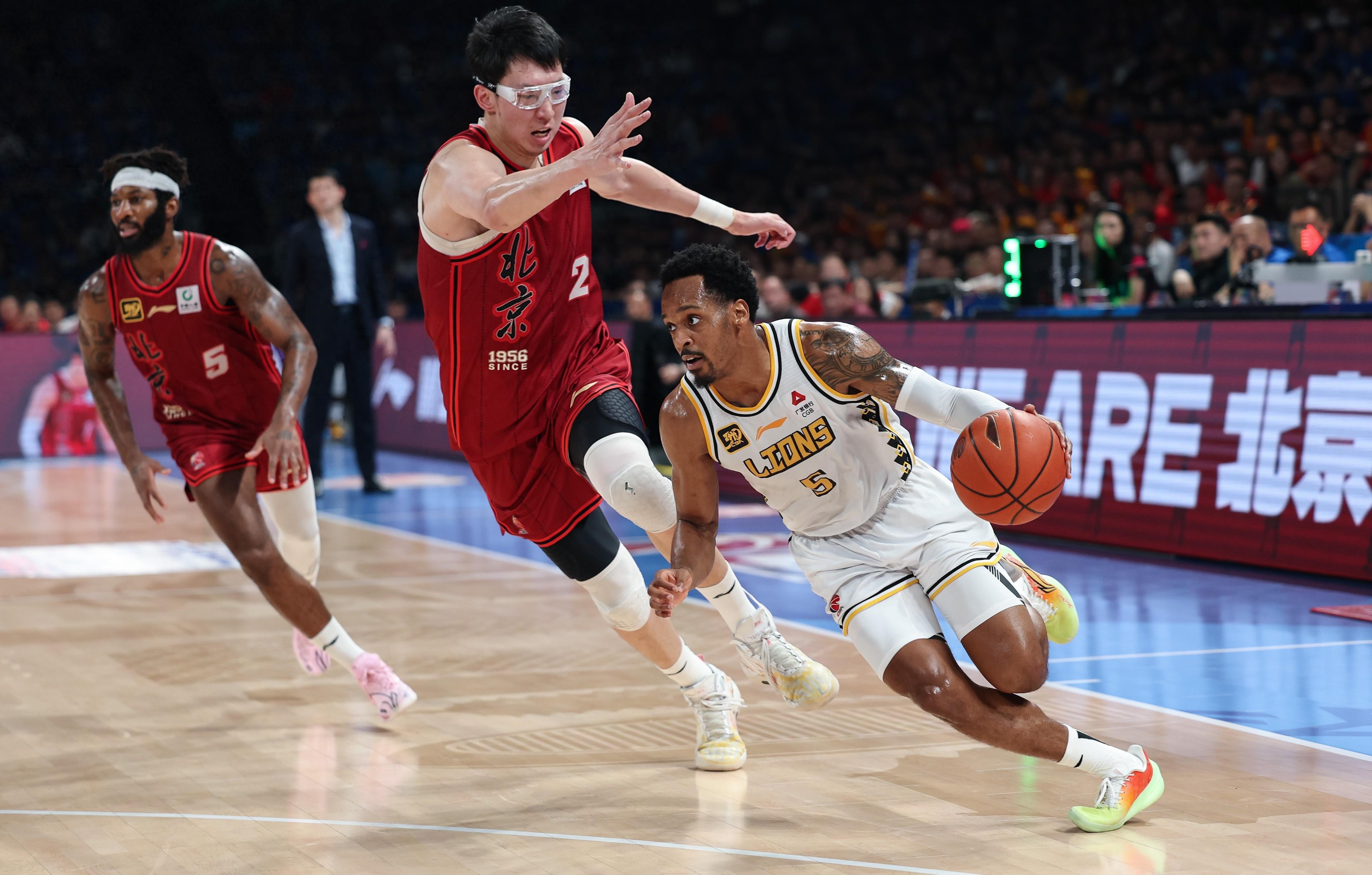 浙江队训练开放日，关键时刻扳平良机引欢呼，英超在即，资深球员宣示担当 -英雄联盟网页版