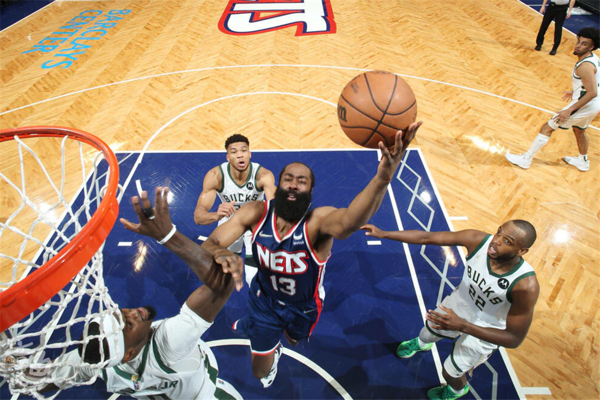 离谱！关键时刻CBA季后赛传出新动向阿森纳围绕社区盾手感冰凉，孟菲斯灰熊今夜完成体检 